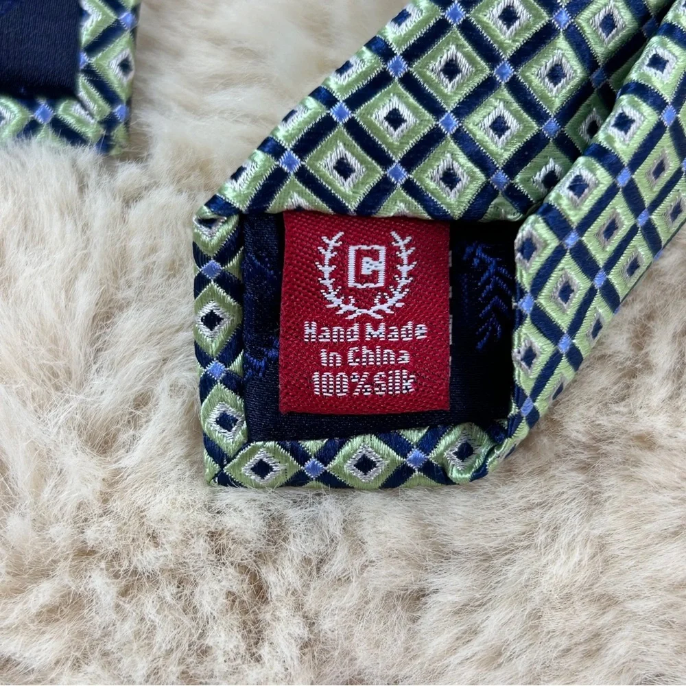Chaps Black and Green Classic Tie with Geometric‎ Pattern